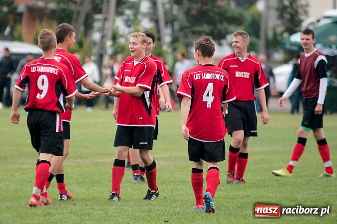 Zdjęcie w galerii na portalu naszraciborz.pl: Puchar Wójta: Samborowice zrobiły miazgę z Pietrowic. Trofeum w rękach Pawłowa wiadomości z regionu