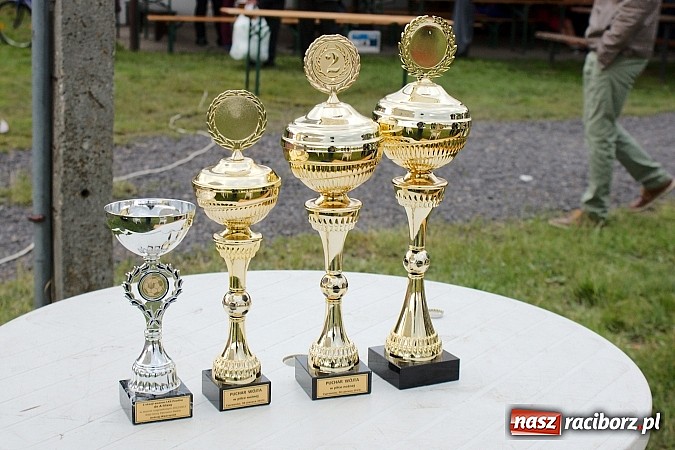 Zdjęcie w galerii na portalu naszraciborz.pl: Puchar Wójta: Samborowice zrobiły miazgę z Pietrowic. Trofeum w rękach Pawłowa wiadomości z regionu