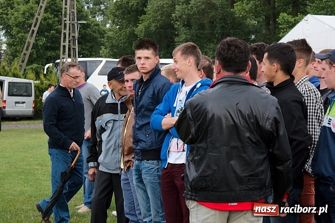 Zdjęcie w galerii na portalu naszraciborz.pl: Puchar Wójta: Samborowice zrobiły miazgę z Pietrowic. Trofeum w rękach Pawłowa wiadomości z regionu