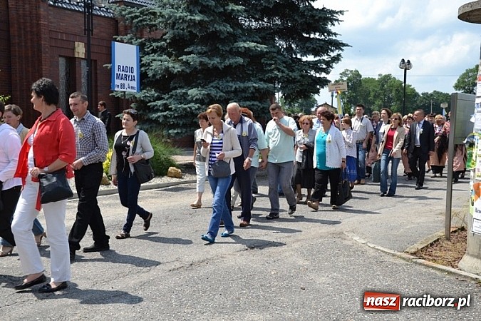 Zdjęcie w galerii na portalu naszraciborz.pl: Do Jankowic zjechali jankowiczanie z całej Polski wiadomości z regionu