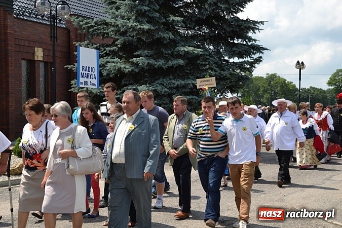 Zdjęcie w galerii na portalu naszraciborz.pl: Do Jankowic zjechali jankowiczanie z całej Polski wiadomości z regionu