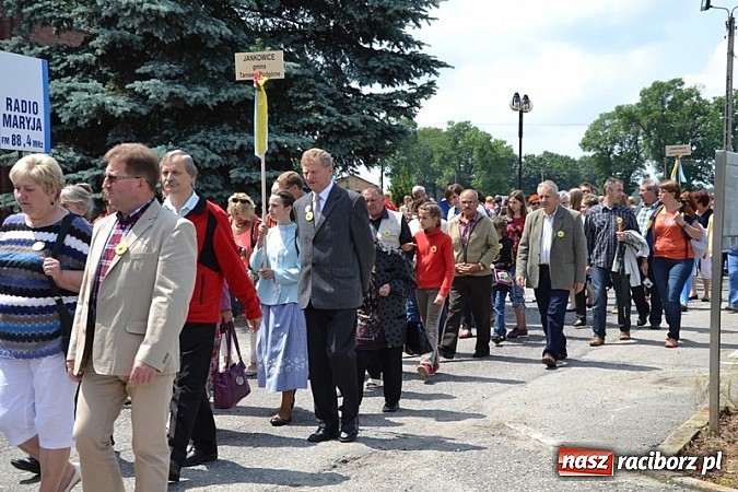 Zdjęcie w galerii na portalu naszraciborz.pl: Do Jankowic zjechali jankowiczanie z całej Polski wiadomości z regionu