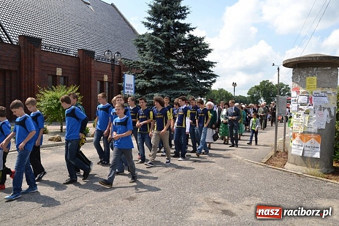 Zdjęcie w galerii na portalu naszraciborz.pl: Do Jankowic zjechali jankowiczanie z całej Polski wiadomości z regionu