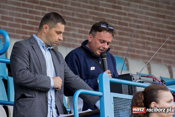 Zdjęcie w galerii na portalu naszraciborz.pl: 50-lecie awansu Unii Racibórz do I ligi. Piknik sportowy na Srebrnej wiadomości z regionu