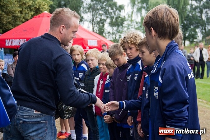 Zdjęcie w galerii na portalu naszraciborz.pl: 50-lecie awansu Unii Racibórz do I ligi. Piknik sportowy na Srebrnej wiadomości z regionu