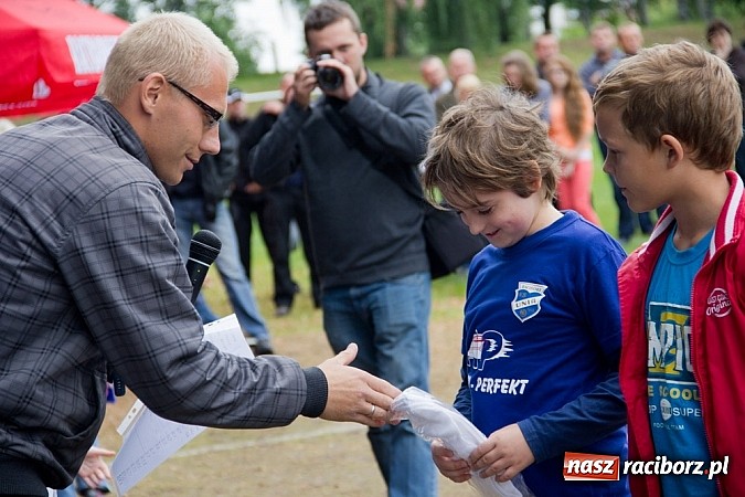 Zdjęcie w galerii na portalu naszraciborz.pl: 50-lecie awansu Unii Racibórz do I ligi. Piknik sportowy na Srebrnej wiadomości z regionu