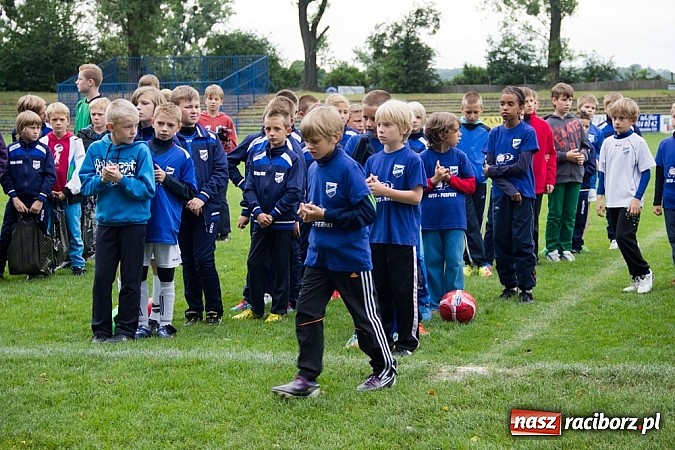Zdjęcie w galerii na portalu naszraciborz.pl: 50-lecie awansu Unii Racibórz do I ligi. Piknik sportowy na Srebrnej wiadomości z regionu