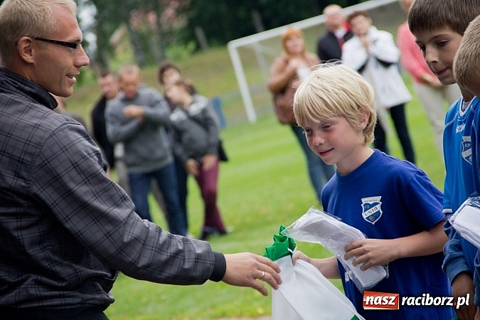 Zdjęcie w galerii na portalu naszraciborz.pl: 50-lecie awansu Unii Racibórz do I ligi. Piknik sportowy na Srebrnej wiadomości z regionu