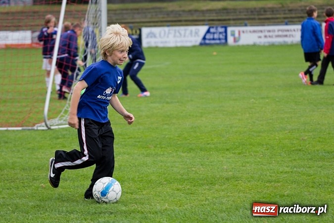 Zdjęcie w galerii na portalu naszraciborz.pl: 50-lecie awansu Unii Racibórz do I ligi. Piknik sportowy na Srebrnej wiadomości z regionu