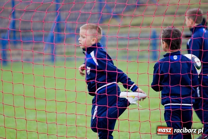 Zdjęcie w galerii na portalu naszraciborz.pl: 50-lecie awansu Unii Racibórz do I ligi. Piknik sportowy na Srebrnej wiadomości z regionu