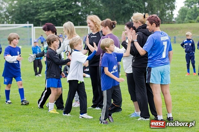 Zdjęcie w galerii na portalu naszraciborz.pl: 50-lecie awansu Unii Racibórz do I ligi. Piknik sportowy na Srebrnej wiadomości z regionu