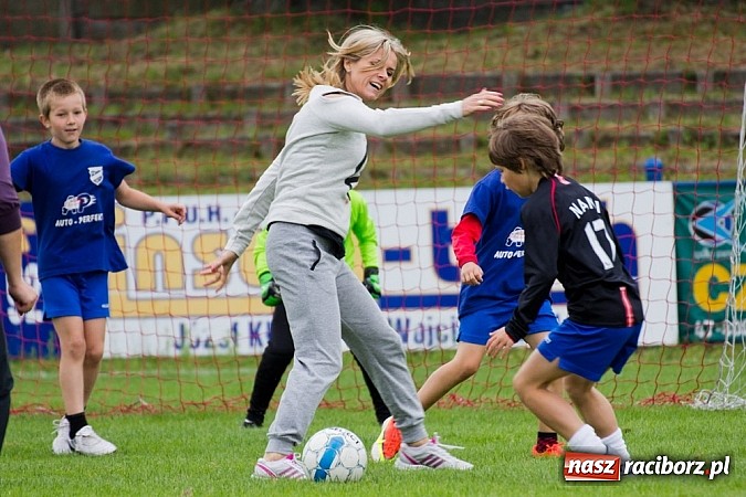 Zdjęcie w galerii na portalu naszraciborz.pl: 50-lecie awansu Unii Racibórz do I ligi. Piknik sportowy na Srebrnej wiadomości z regionu