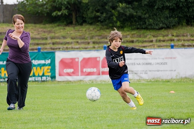 Zdjęcie w galerii na portalu naszraciborz.pl: 50-lecie awansu Unii Racibórz do I ligi. Piknik sportowy na Srebrnej wiadomości z regionu