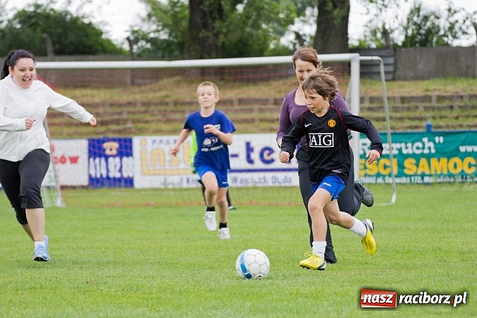Zdjęcie w galerii na portalu naszraciborz.pl: 50-lecie awansu Unii Racibórz do I ligi. Piknik sportowy na Srebrnej wiadomości z regionu