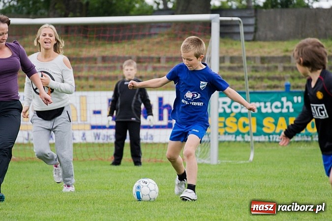 Zdjęcie w galerii na portalu naszraciborz.pl: 50-lecie awansu Unii Racibórz do I ligi. Piknik sportowy na Srebrnej wiadomości z regionu