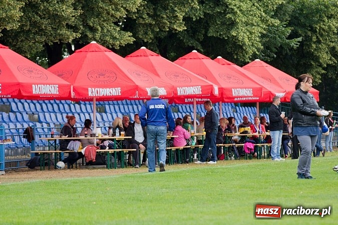 Zdjęcie w galerii na portalu naszraciborz.pl: 50-lecie awansu Unii Racibórz do I ligi. Piknik sportowy na Srebrnej wiadomości z regionu