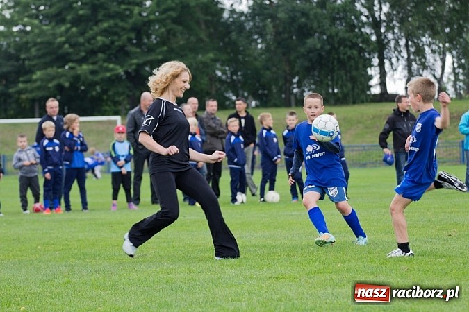Zdjęcie w galerii na portalu naszraciborz.pl: 50-lecie awansu Unii Racibórz do I ligi. Piknik sportowy na Srebrnej wiadomości z regionu