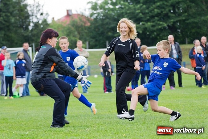 Zdjęcie w galerii na portalu naszraciborz.pl: 50-lecie awansu Unii Racibórz do I ligi. Piknik sportowy na Srebrnej wiadomości z regionu