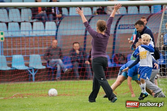 Zdjęcie w galerii na portalu naszraciborz.pl: 50-lecie awansu Unii Racibórz do I ligi. Piknik sportowy na Srebrnej wiadomości z regionu