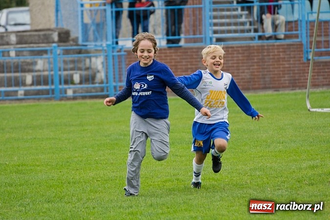 Zdjęcie w galerii na portalu naszraciborz.pl: 50-lecie awansu Unii Racibórz do I ligi. Piknik sportowy na Srebrnej wiadomości z regionu