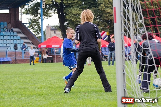 Zdjęcie w galerii na portalu naszraciborz.pl: 50-lecie awansu Unii Racibórz do I ligi. Piknik sportowy na Srebrnej wiadomości z regionu