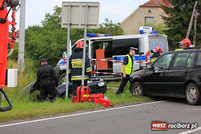 Zdjęcie w galerii na portalu naszraciborz.pl: Wypadek w Babicach. Jedna osoba ranna wiadomości z regionu