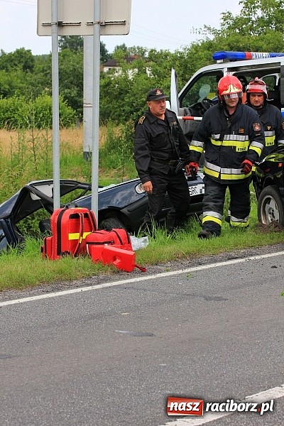 Zdjęcie w galerii na portalu naszraciborz.pl: Wypadek w Babicach. Jedna osoba ranna wiadomości z regionu