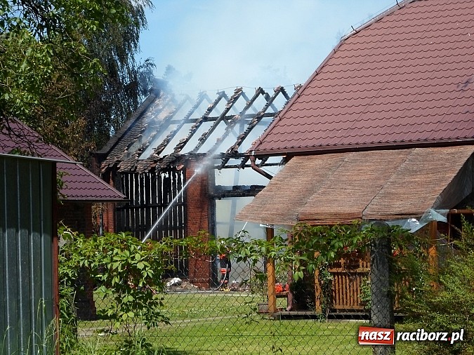 Zdjęcie w galerii na portalu naszraciborz.pl: Pożar stodoły w Rudach wiadomości z regionu