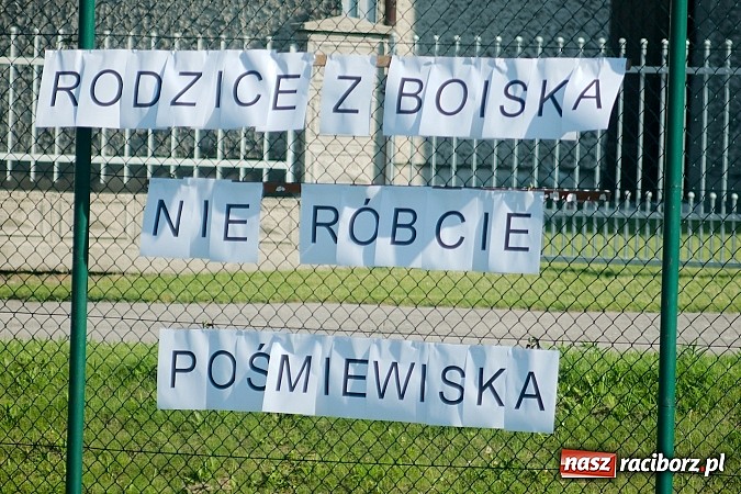Zdjęcie w galerii na portalu naszraciborz.pl: Młode Wilki z Tworkowa zmierzyły się z rodzicami wiadomości z regionu
