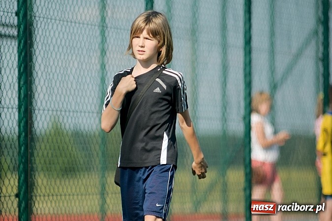 Zdjęcie w galerii na portalu naszraciborz.pl: Młode Wilki z Tworkowa zmierzyły się z rodzicami wiadomości z regionu