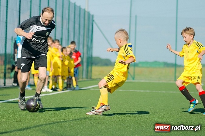 Zdjęcie w galerii na portalu naszraciborz.pl: Młode Wilki z Tworkowa zmierzyły się z rodzicami wiadomości z regionu