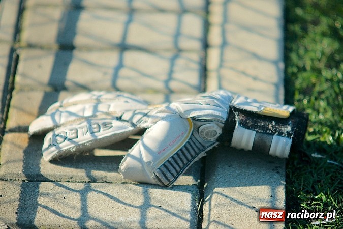 Zdjęcie w galerii na portalu naszraciborz.pl: Młode Wilki z Tworkowa zmierzyły się z rodzicami wiadomości z regionu