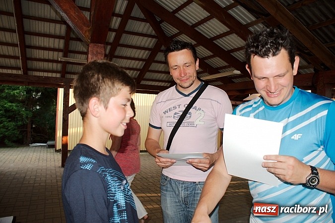 Zdjęcie w galerii na portalu naszraciborz.pl: Młode Wilki z Tworkowa zmierzyły się z rodzicami wiadomości z regionu