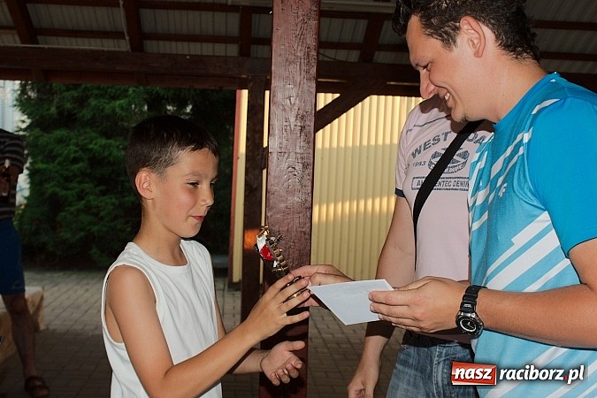 Zdjęcie w galerii na portalu naszraciborz.pl: Młode Wilki z Tworkowa zmierzyły się z rodzicami wiadomości z regionu