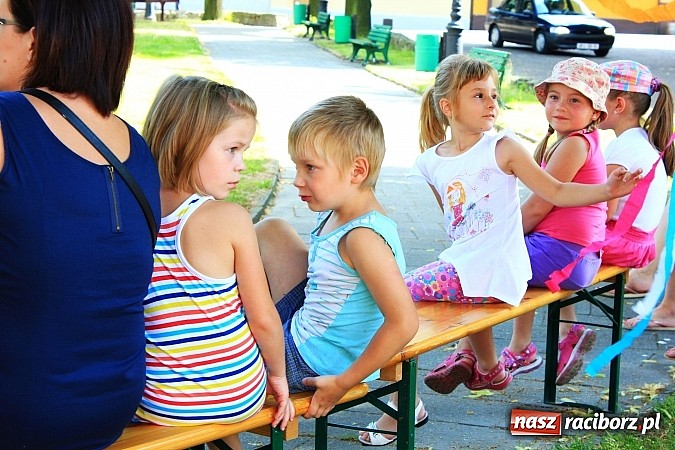 Zdjęcie w galerii na portalu naszraciborz.pl: Indiańskie klimaty na krzanowickim rynku wiadomości z regionu