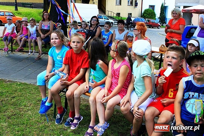 Zdjęcie w galerii na portalu naszraciborz.pl: Indiańskie klimaty na krzanowickim rynku wiadomości z regionu