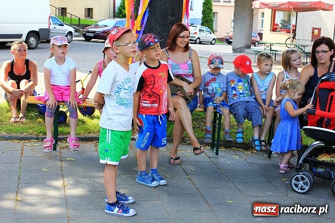 Zdjęcie w galerii na portalu naszraciborz.pl: Indiańskie klimaty na krzanowickim rynku wiadomości z regionu
