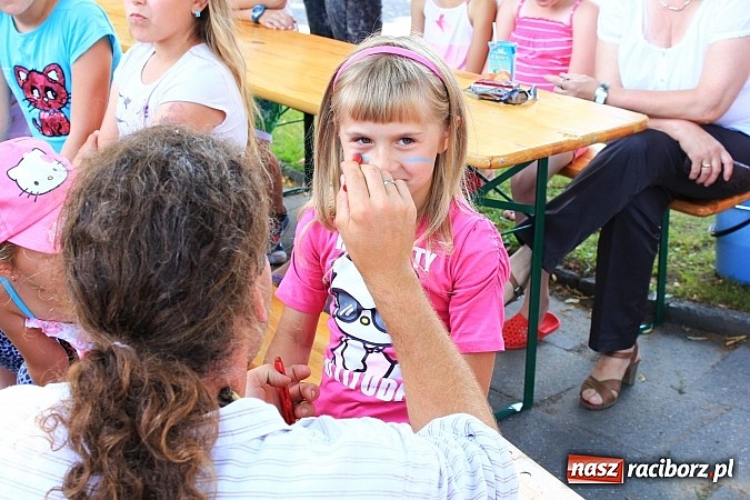 Zdjęcie w galerii na portalu naszraciborz.pl: Indiańskie klimaty na krzanowickim rynku wiadomości z regionu