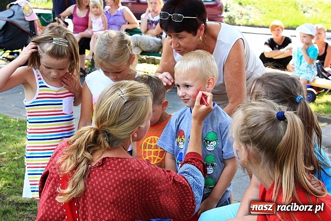 Zdjęcie w galerii na portalu naszraciborz.pl: Indiańskie klimaty na krzanowickim rynku wiadomości z regionu