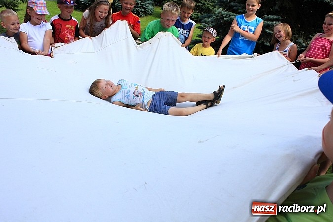 Zdjęcie w galerii na portalu naszraciborz.pl: Indiańskie klimaty na krzanowickim rynku wiadomości z regionu
