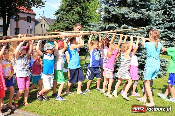 Zdjęcie w galerii na portalu naszraciborz.pl: Indiańskie klimaty na krzanowickim rynku wiadomości z regionu