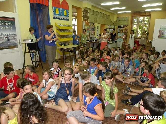 Zdjęcie w galerii na portalu naszraciborz.pl: Lato w bibliotece: W Persji i Babilonii wiadomości z regionu
