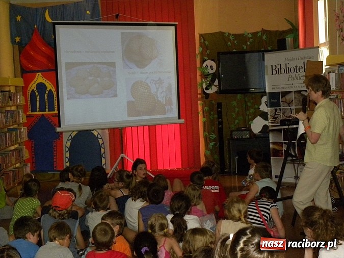 Zdjęcie w galerii na portalu naszraciborz.pl: Lato w bibliotece: W Persji i Babilonii wiadomości z regionu