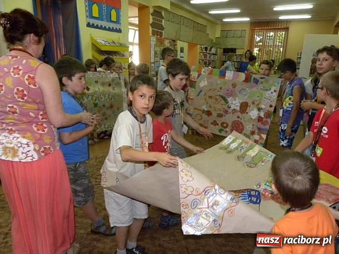 Zdjęcie w galerii na portalu naszraciborz.pl: Lato w bibliotece: W Persji i Babilonii wiadomości z regionu