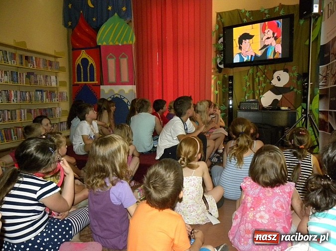 Zdjęcie w galerii na portalu naszraciborz.pl: Lato w bibliotece: W Persji i Babilonii wiadomości z regionu