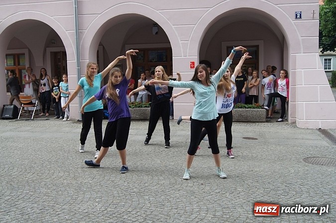 Zdjęcie w galerii na portalu naszraciborz.pl: Wystąpili z pokazem tanecznym przy RCI wiadomości z regionu