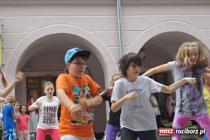 Zdjęcie w galerii na portalu naszraciborz.pl: Wystąpili z pokazem tanecznym przy RCI wiadomości z regionu