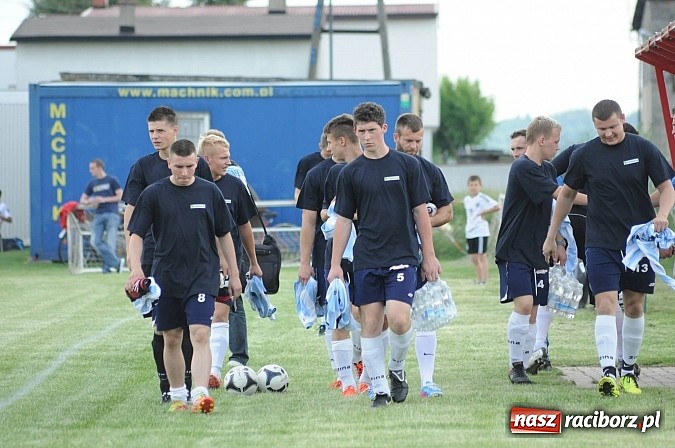 Zdjęcie w galerii na portalu naszraciborz.pl: Kolejny puchar w rękach Pawłowa wiadomości z regionu