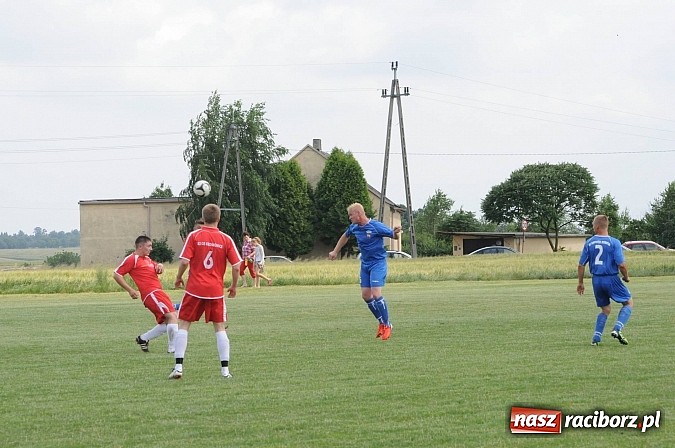 Zdjęcie w galerii na portalu naszraciborz.pl: Kolejny puchar w rękach Pawłowa wiadomości z regionu