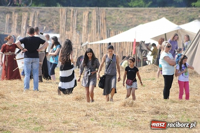 Zdjęcie w galerii na portalu naszraciborz.pl: Na Ostrogu trwa V Raciborski Festiwal Średniowieczny. Co w niedzielę? wiadomości z regionu
